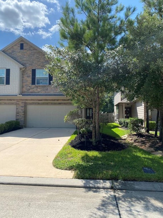 295 Bloomhill Pl, Magnolia, TX 77354