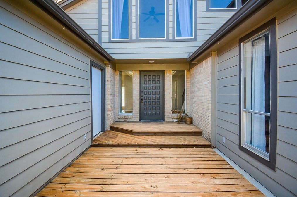 16505 Cornwall St, Houston, TX 77040