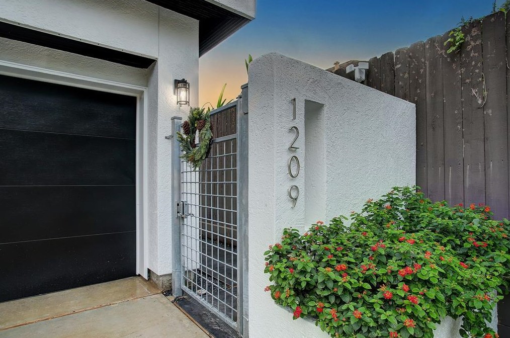 1209 Hyde Park Blvd, Houston, TX 77006