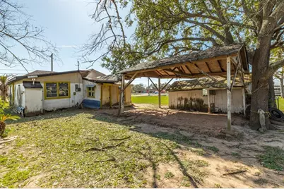 114 N 15th Street, West Columbia, TX 77486 - Photo 8