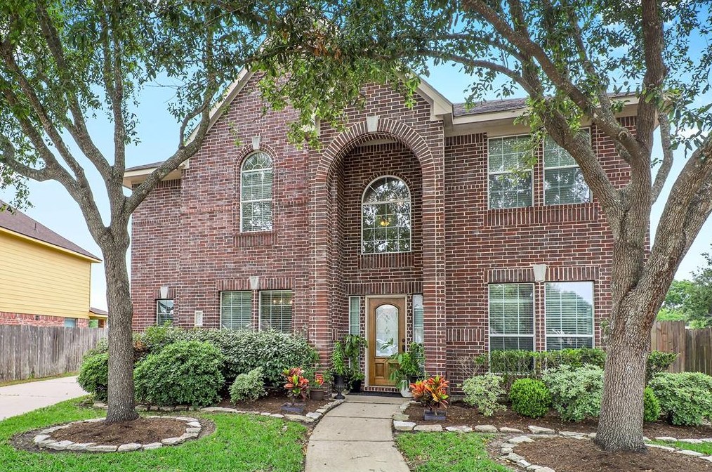 6082 Haysden Ln, League City, TX 77573
