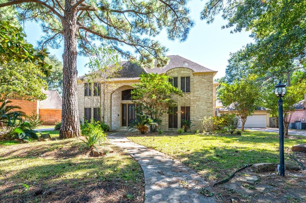 8011 Dutch Oak Cir, Spring, TX 77379-8910