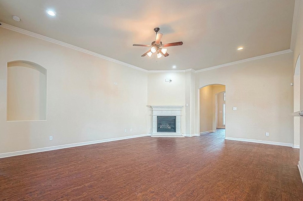2702 Broad Timbers Dr, Spring TX  77373-5043 exterior