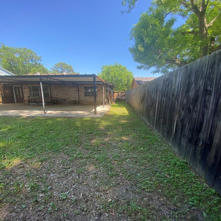 12223 Haroldson Forest Dr, Houston TX  77044-5005 exterior