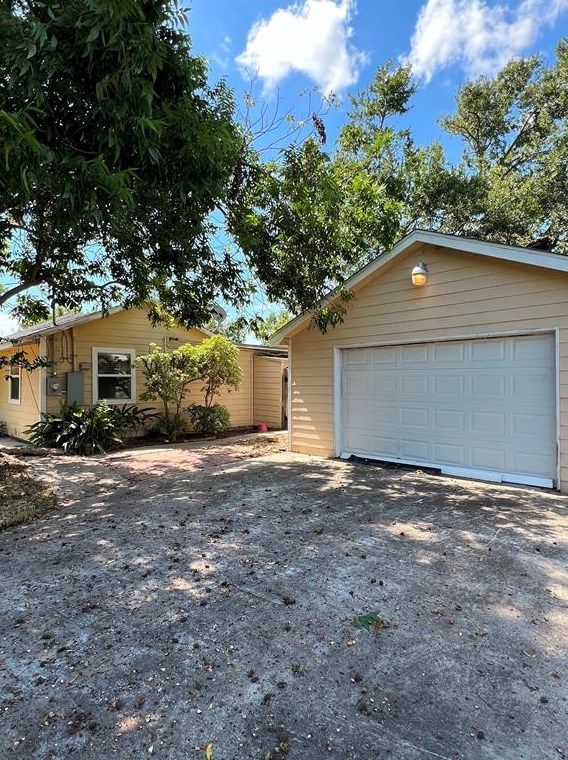 712 S Blackwell St, Morgans Point, TX 77571