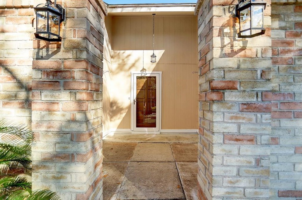 4838 Ingleside Ct, Spring TX  77388-2829 exterior