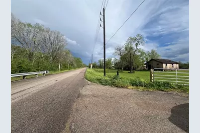 3638 County Road 190, Rosharon, TX 77583 - Photo 8