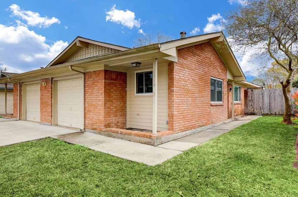 1514 Ramada Dr, Houston, TX 77062