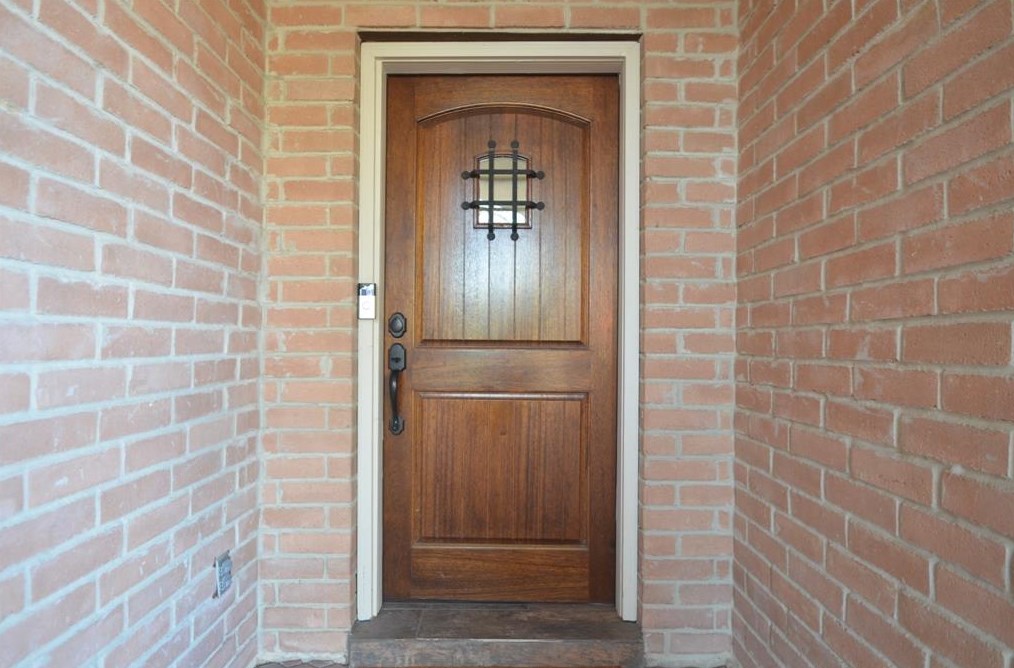 12800 Briar Forest Dr, Houston, TX 77077-2209