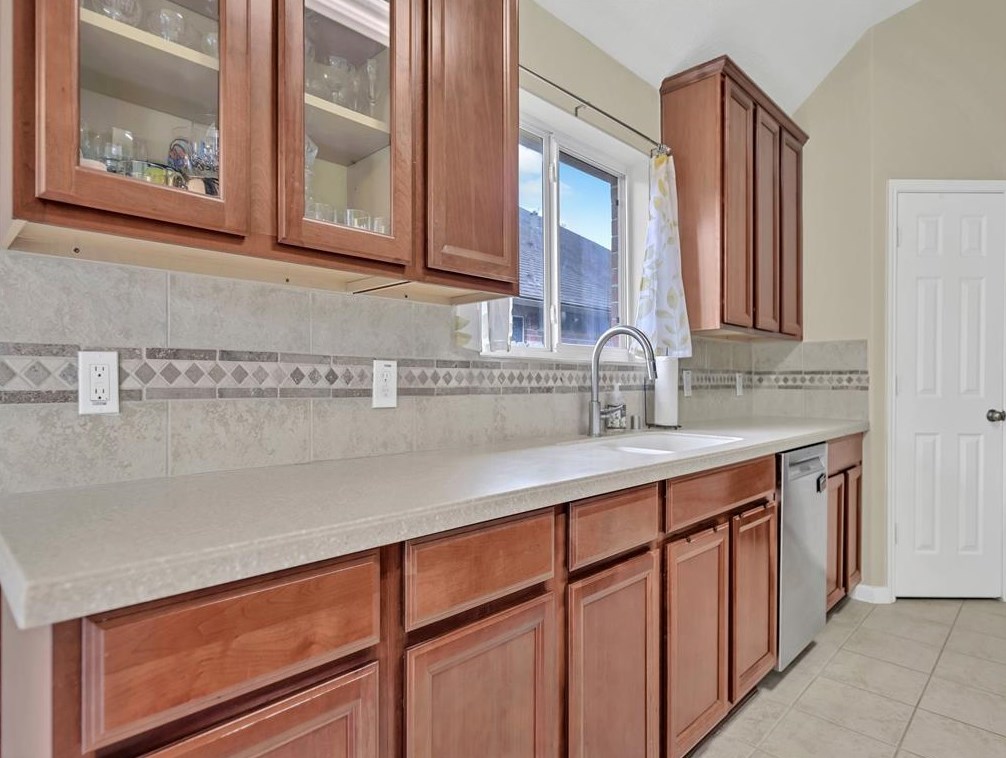 13622 Caney Spg Ln, Houston TX  77044-7290 exterior