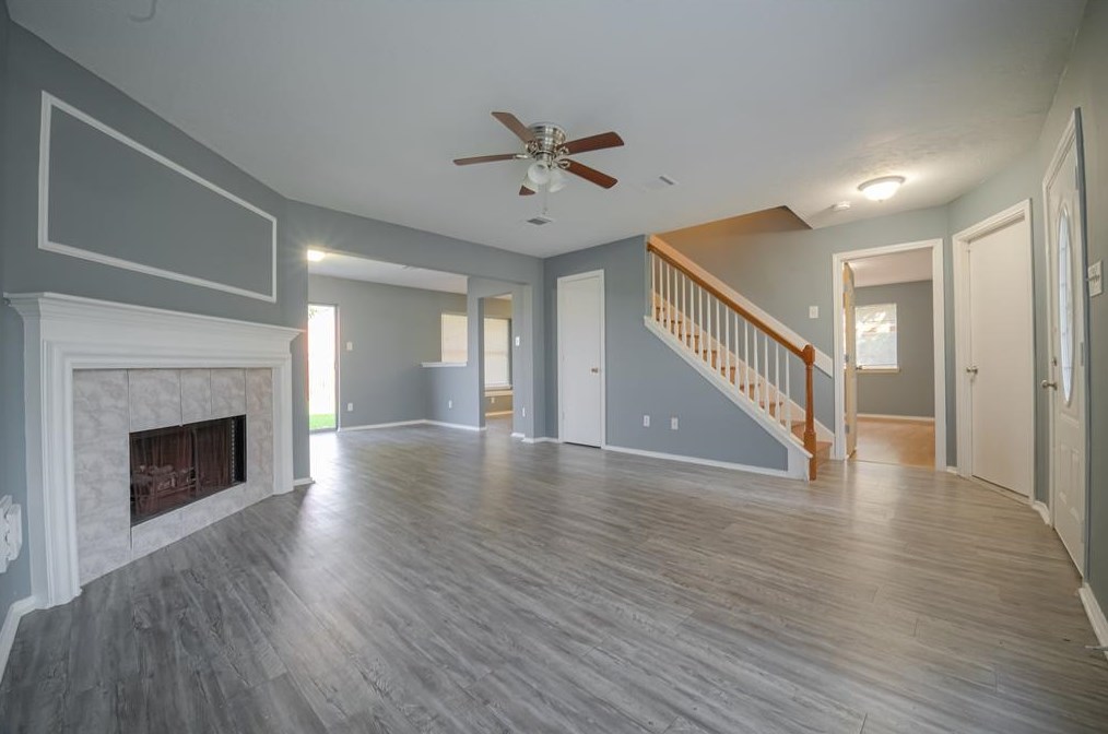 2040 Sandy Knoll Dr, Missouri City TX  77489-2902 exterior