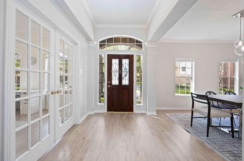 8827 Village Ter, Houston, TX 77040-7606