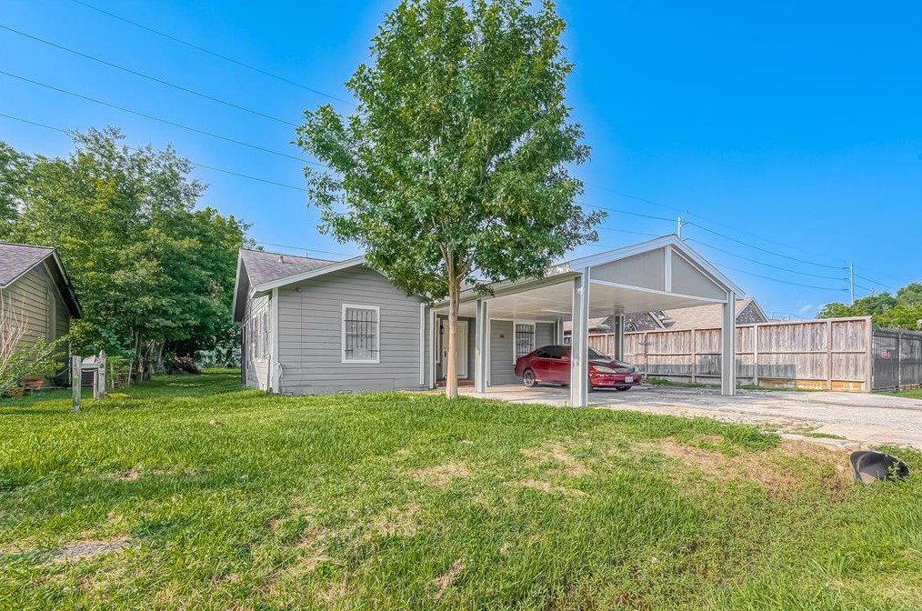 1114 Cresline St, Houston, TX 77076-2833