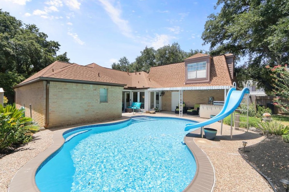 18034 Mountfield Dr, Houston TX  77084-2344 exterior