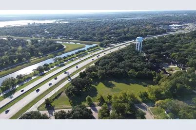 116 Balsam Street, Lake Jackson, TX 77566 - Photo 4