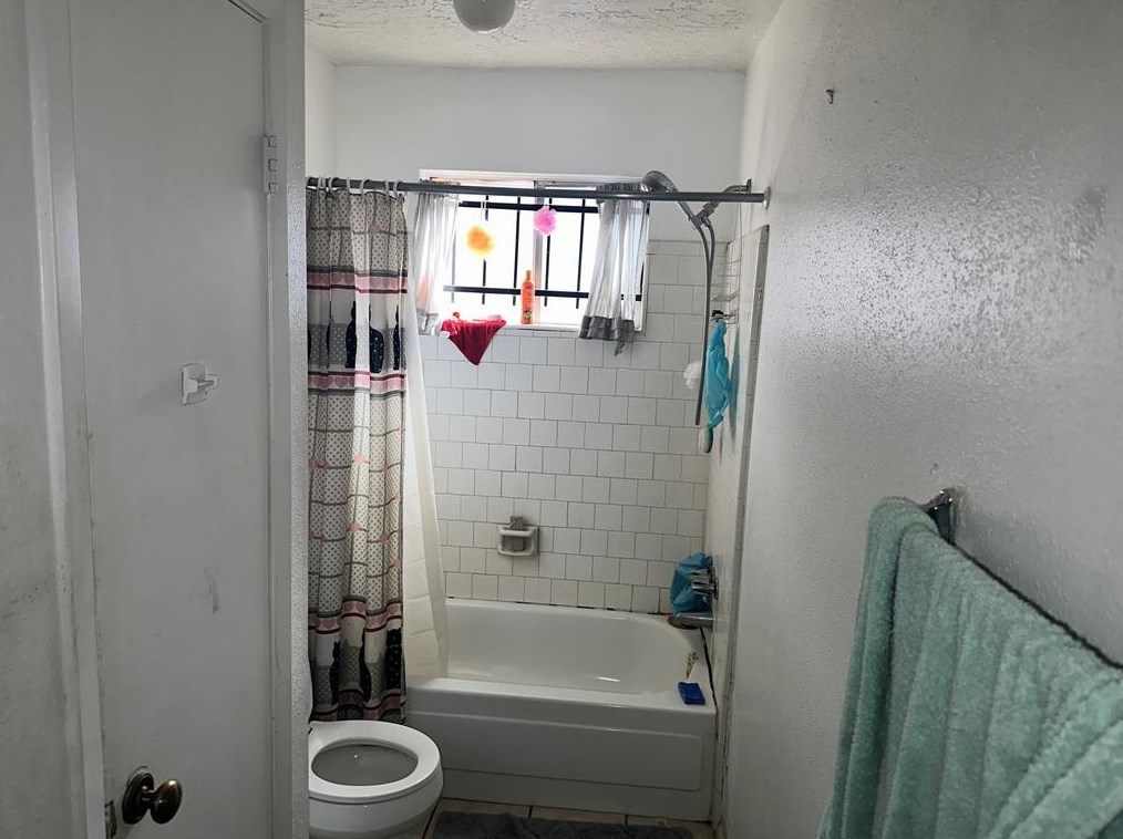 11839 Steamboat Spg Dr, Houston TX  77067-1829 exterior