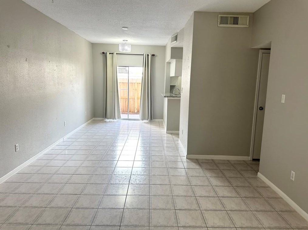 7575 Cambridge St Apt 2502, Houston, TX 77054