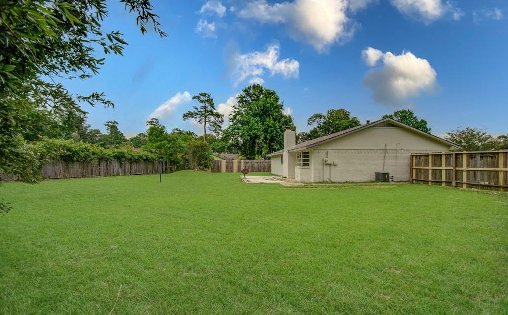 8642 Vly Ct, Houston TX exterior