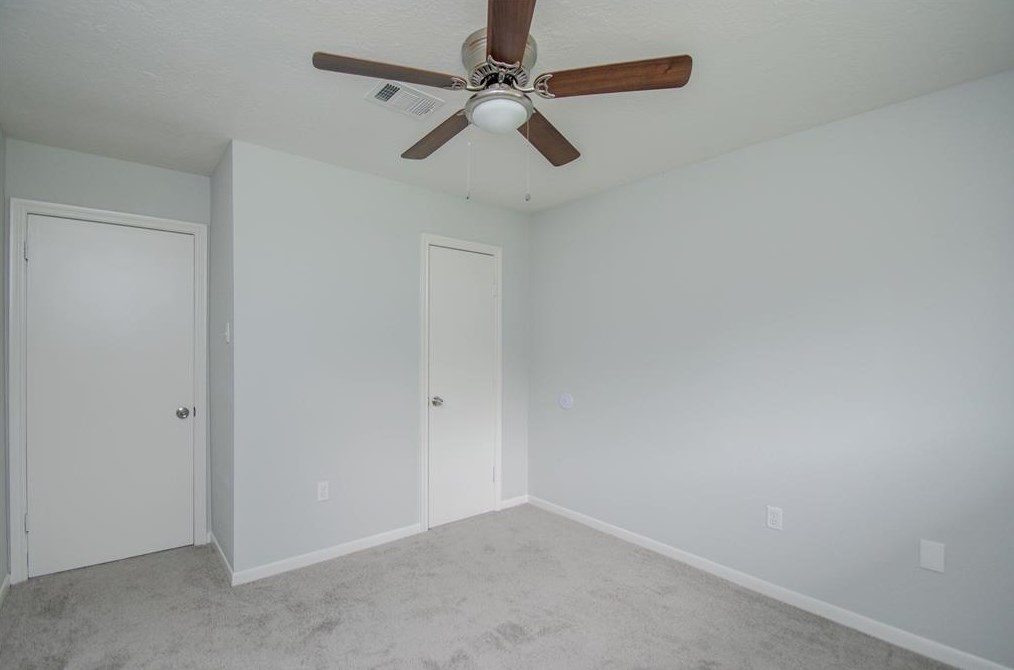 8642 Vly Ct, Houston TX exterior