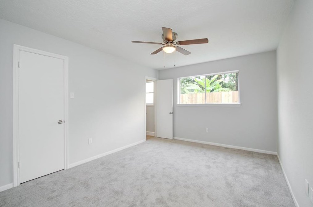 8642 Vly Ct, Houston TX exterior