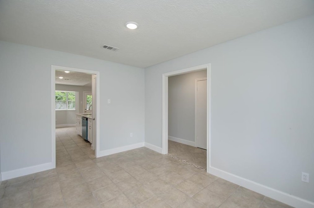 8642 Vly Ct, Houston TX exterior