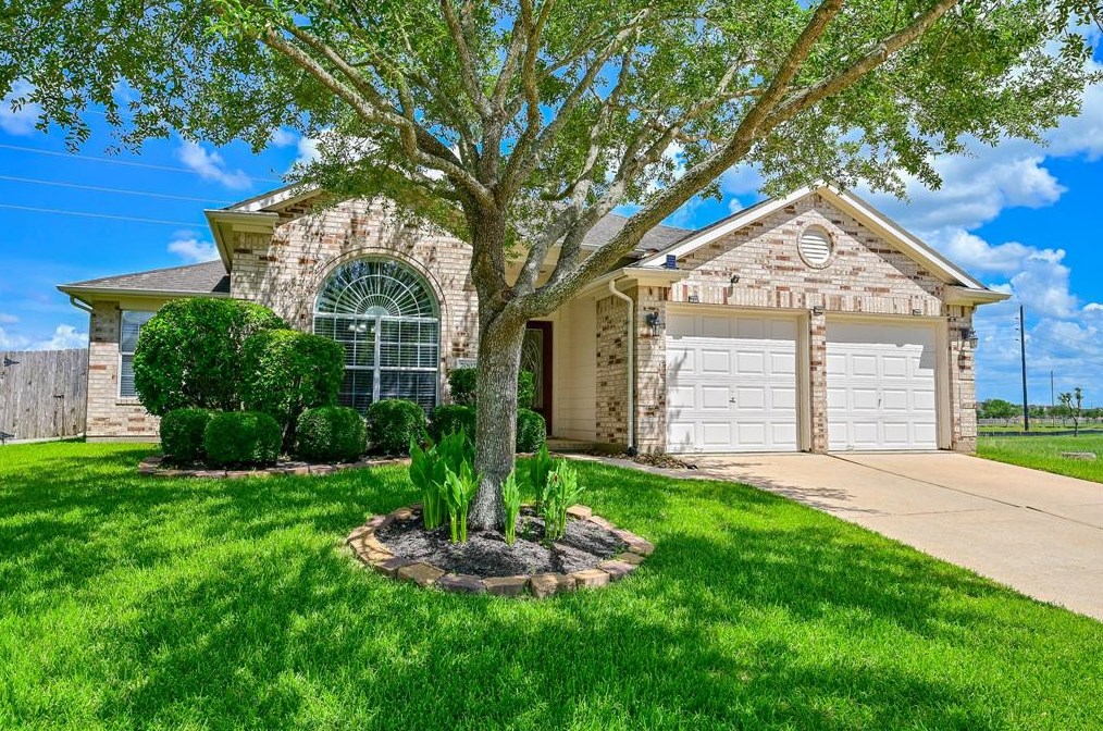 7002 Bossut Dr, Richmond, TX 77407