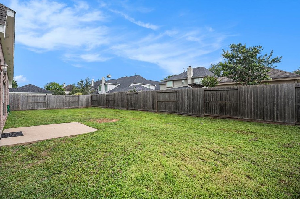 2007 Prt Brg Ln, League City TX  77573-4607 exterior