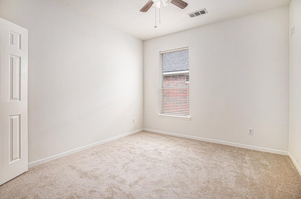 2007 Prt Brg Ln, League City TX  77573-4607 exterior