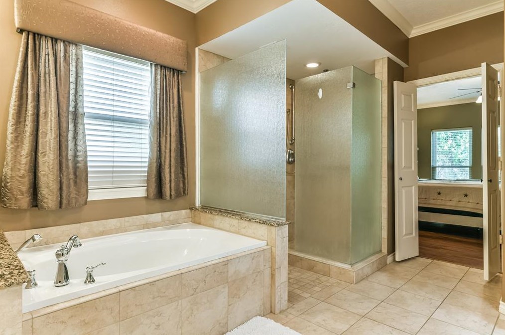 8418 Atascocita Lk Way, Humble TX 77346-1785 exterior