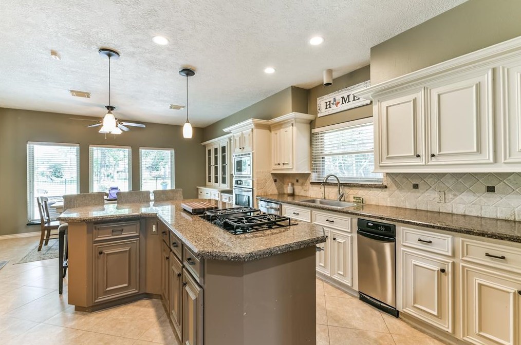 8418 Atascocita Lk Way, Humble TX 77346-1785 exterior