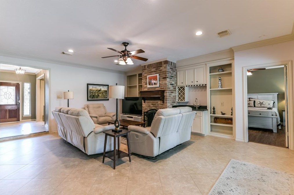 8418 Atascocita Lk Way, Humble TX 77346-1785 exterior