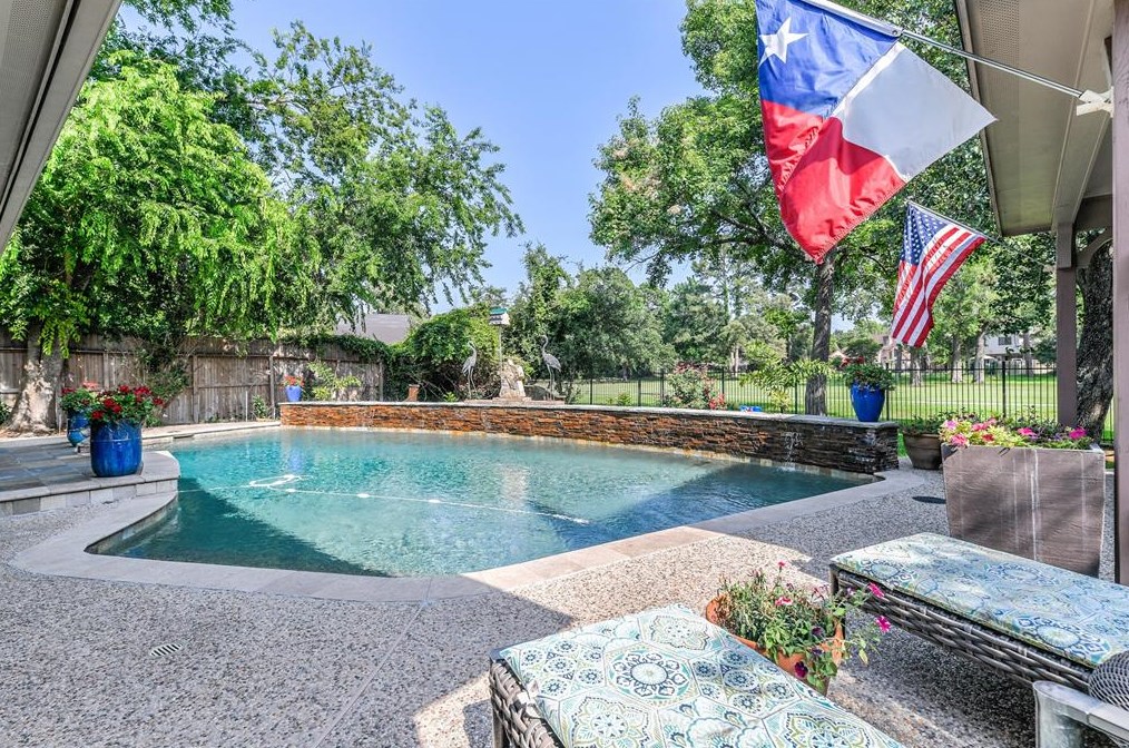 8418 Atascocita Lk Way, Humble TX 77346-1785 exterior