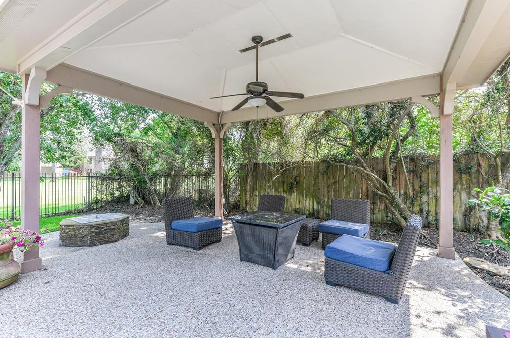 8418 Atascocita Lk Way, Humble TX 77346-1785 exterior