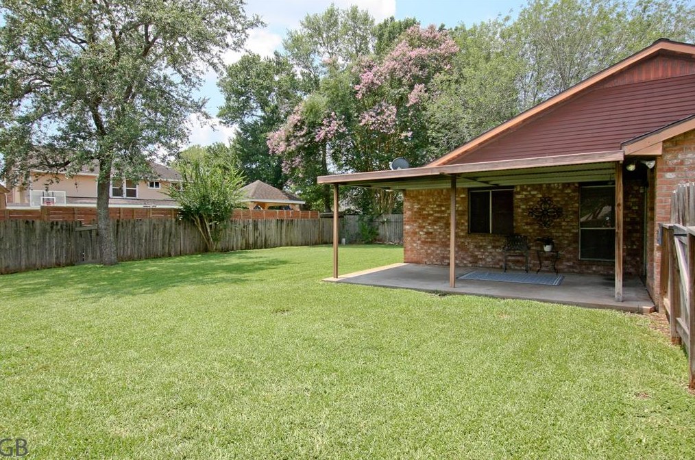 3142 Mosby Dr, Sugar Land TX  77479-1615 exterior