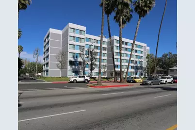 15211 Sherman Wy, Los Angeles, CA 91405 - Photo 6