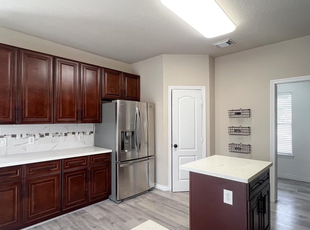 3418 Bayou Forest Dr, Morgans Point TX  77571-7171 exterior