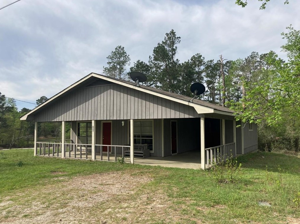 380 Mulberry Cove, Onalaska, TX 77360