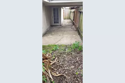 5603 Northridge Drive, Houston, TX 77033 - Photo 12