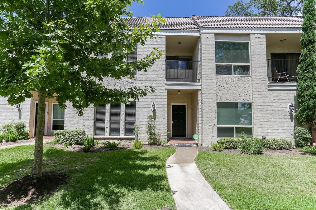 1330 Augusta Dr Apt 12, Houston, TX 77057
