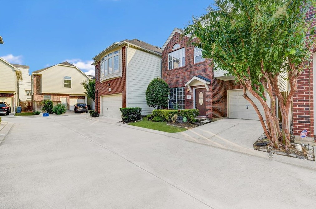 1769 Aden Dr, Houston, TX 77003