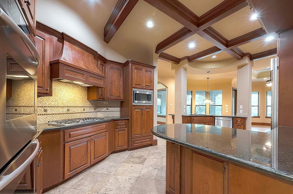 14302 Heidi Oaks Ln, Humble TX 77396-3498 exterior