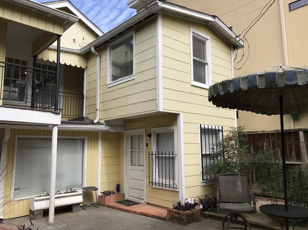 307 Stratford St, Houston TX  77006-3159 exterior
