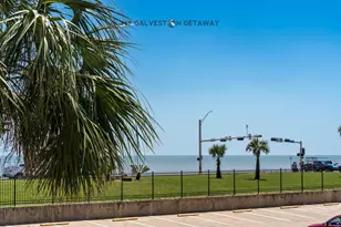 6300 Seawall Blvd, Galveston, TX 77551 - Photo 20