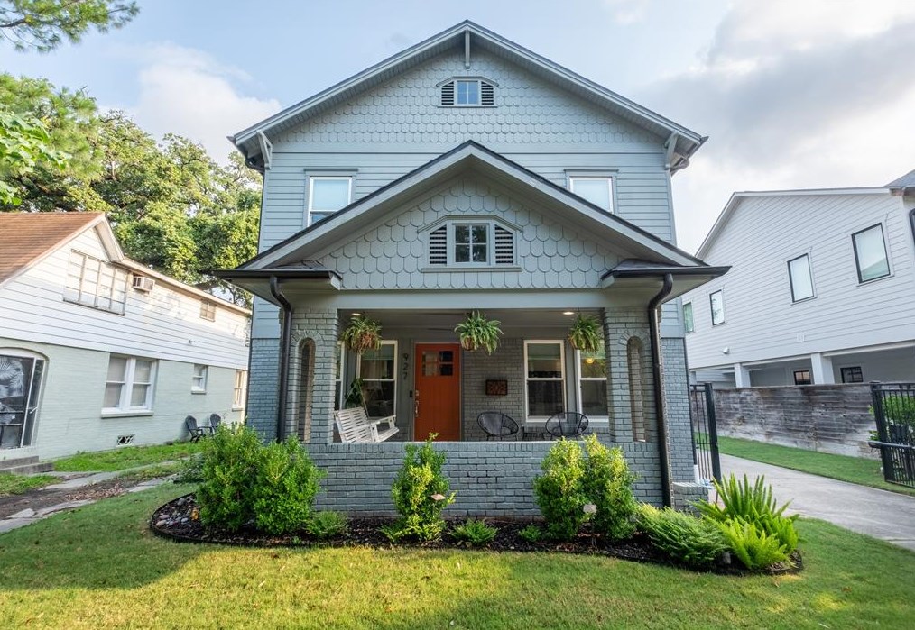 927 Highland St, Houston, TX 77009