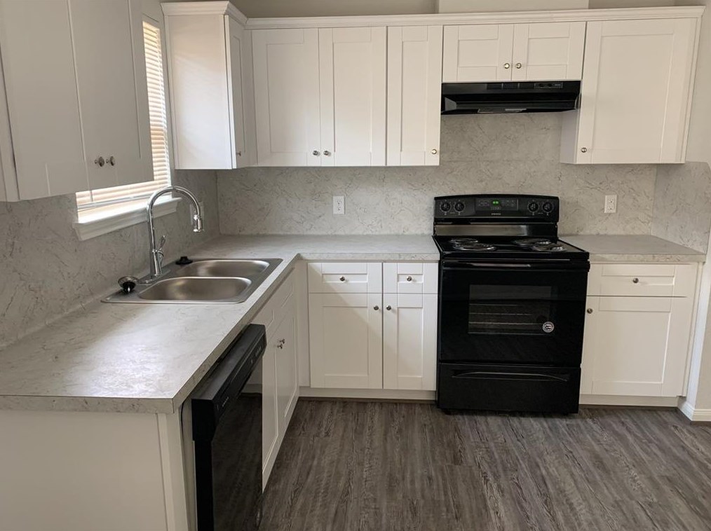 8052 Parker Rd, Houston, TX 77078-1717