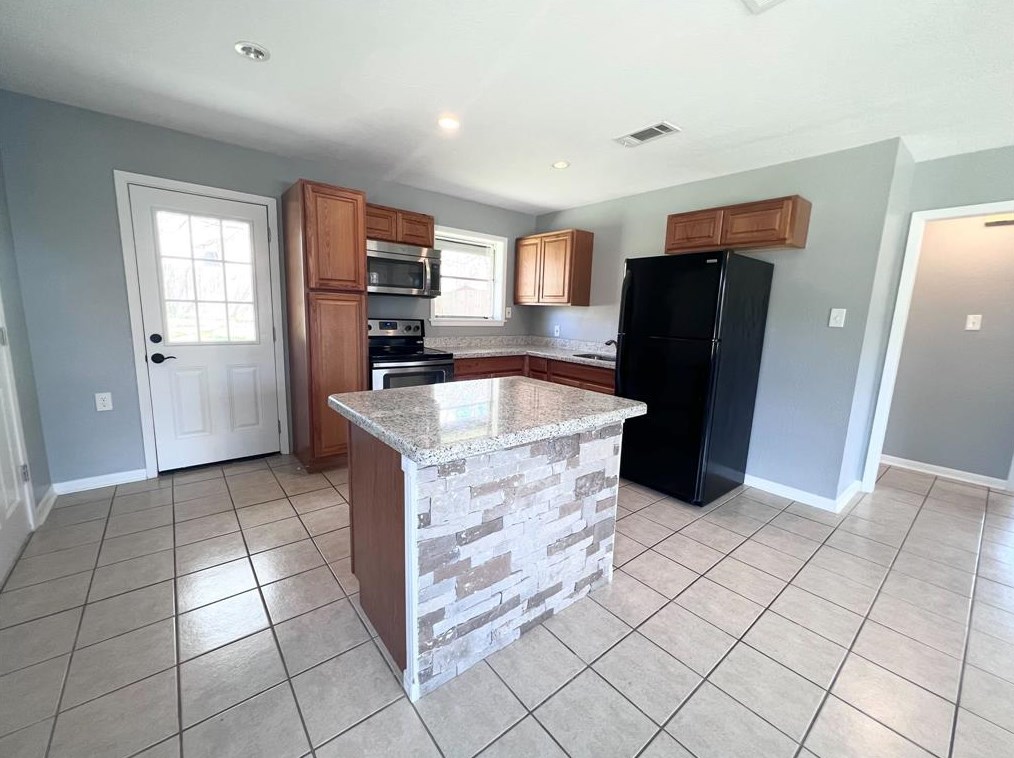400 Barbee St, Brenham, TX 77833