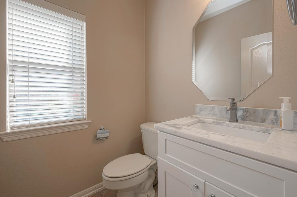6703 Silver Shade Dr, Houston TX  77064-5538 exterior