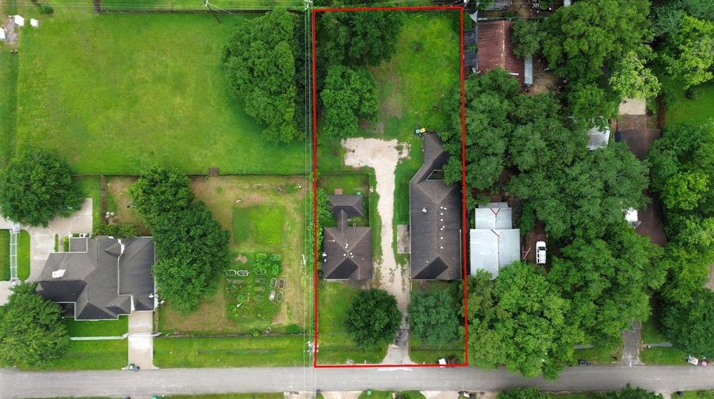 9201 Vogue Ln, Houston, TX 77080-5557
