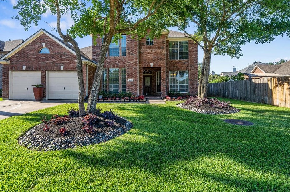 8039 Hidden Terrace Dr, Sugar Land, TX 77479-6911