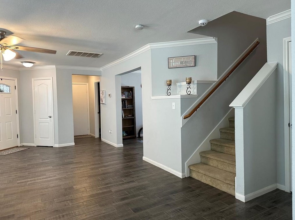 550 Silky Leaf Dr, Houston TX 77073-2832 exterior